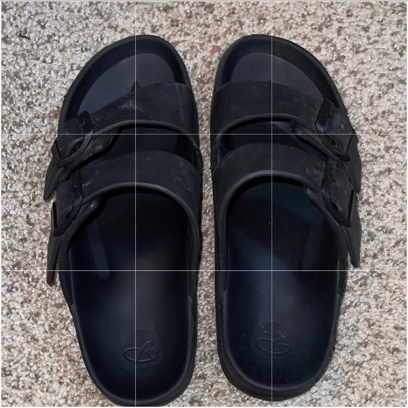 Shoes - Picture 4 of 5